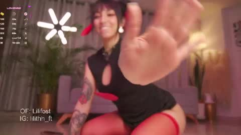 lilithhfosterr momentopname van live room op Chaturbate
