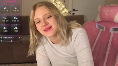lilly_jhonas captura da sala ao vivo na Chaturbate