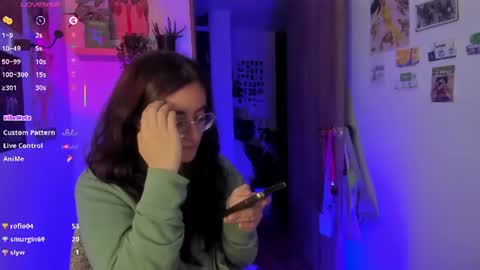 linda_giggle live room snapshot on Chaturbate