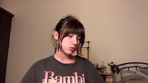lishaseufert live room snapshot on Chaturbate