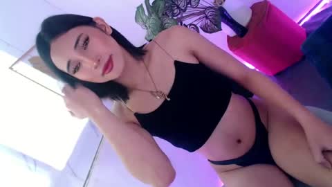 little_slutprincess Momentaufnahme des Live-Raums auf Chaturbate