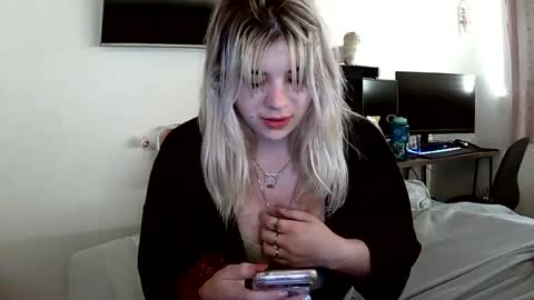 lolalixx6969 Momentaufnahme des Live-Raums auf Chaturbate