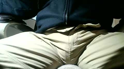 longthickveiny69 live room snapshot on Chaturbate