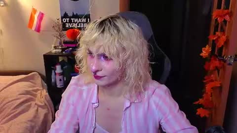 lori_myaf captura da sala ao vivo na Chaturbate