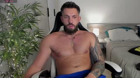 lovermike_ momentopname van live room op Chaturbate