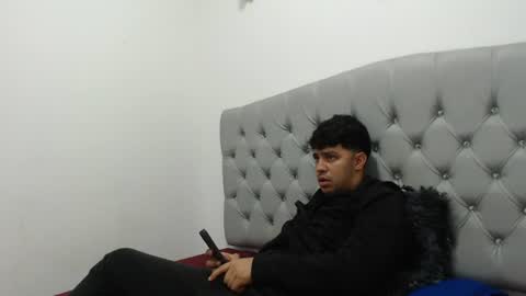 lucca_blakee captura de la sala en vivo en Chaturbate