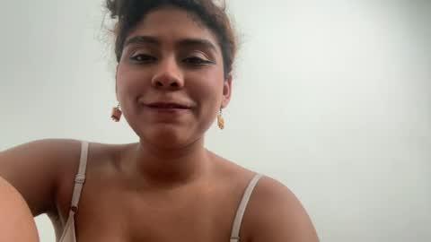 lucianixs captura de la sala en vivo en Chaturbate
