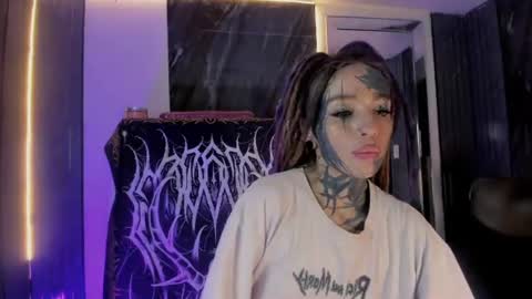 lucy_adaams_ Momentaufnahme des Live-Raums auf Chaturbate