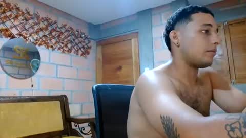 lucy_sluppy_hard momentopname van live room op Chaturbate