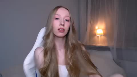 luna_insanity live room snapshot on Chaturbate