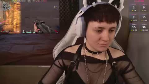 luna_loveeee captura de la sala en vivo en Chaturbate