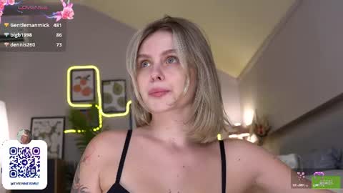 lunea_evienne_ Momentaufnahme des Live-Raums auf Chaturbate