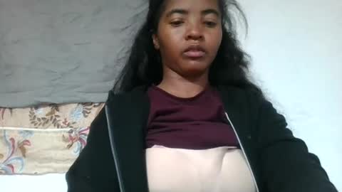 lydie856696 captura de la sala en vivo en Chaturbate