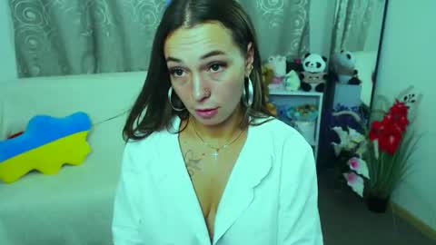 m_vikki captura da sala ao vivo na Chaturbate