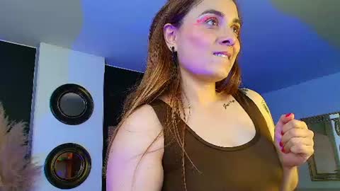 madamme_rachell live room snapshot on Chaturbate