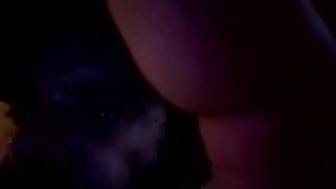 maddinski87 captura da sala ao vivo na Chaturbate