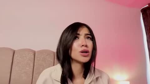 maily_moon_ снимок онлайн-комнаты на Chaturbate