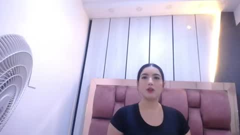 majo_rose_ Momentaufnahme des Live-Raums auf Chaturbate