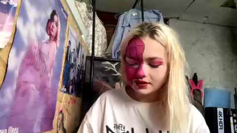mariselagerbatz live room snapshot on Chaturbate