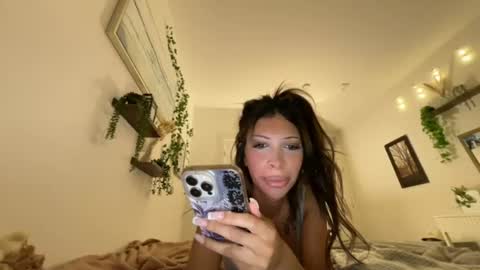 marissaannexo live room snapshot on Chaturbate