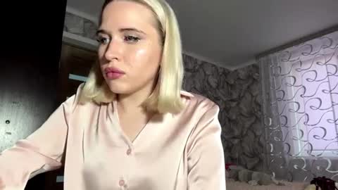 marthmielke снимок онлайн-комнаты на Chaturbate