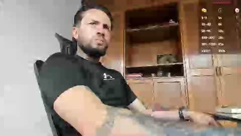 master_steven_01 captura da sala ao vivo na Chaturbate