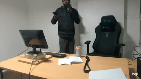 masterdomfuck live room snapshot on Chaturbate