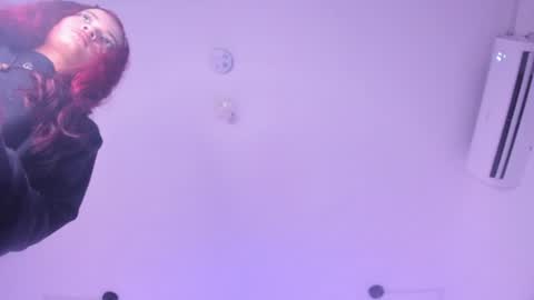 mavis_adams_ Momentaufnahme des Live-Raums auf Chaturbate