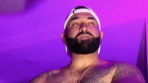 max__prada momentopname van live room op Chaturbate