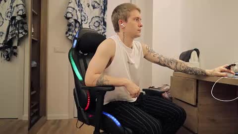 max_gen Momentaufnahme des Live-Raums auf Chaturbate