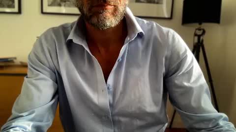 mecdefrancechaude captura da sala ao vivo na Chaturbate
