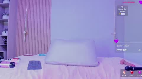 megan_slate live room snapshot on Chaturbate