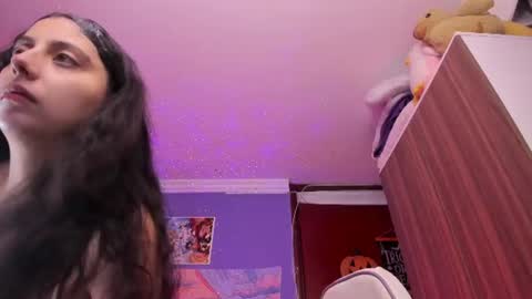 megan_yagami captura de la sala en vivo en Chaturbate