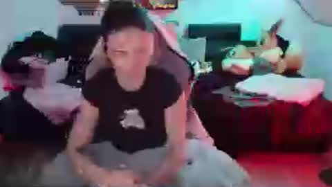 melly4you momentopname van live room op Chaturbate