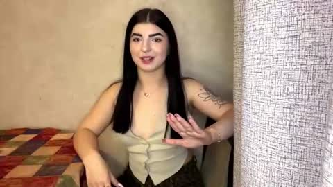 melodychavira live room snapshot on Chaturbate