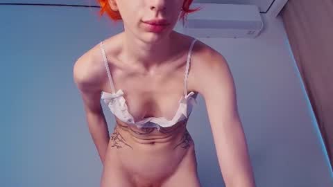 meowroslava live room snapshot on Chaturbate