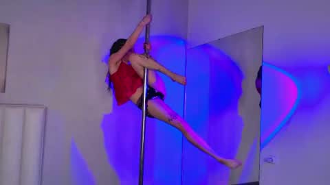 mia_bluel captura de la sala en vivo en Chaturbate