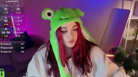 mia_r0ss live room snapshot on Chaturbate