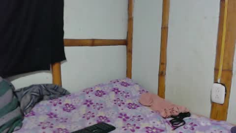 miahells Momentaufnahme des Live-Raums auf Chaturbate