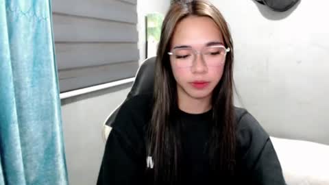 miatrixs Momentaufnahme des Live-Raums auf Chaturbate