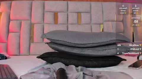miia_reeves_ Momentaufnahme des Live-Raums auf Chaturbate