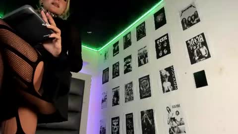 miia_spencer captura de la sala en vivo en Chaturbate