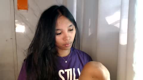 mika_cora captura de la sala en vivo en Chaturbate