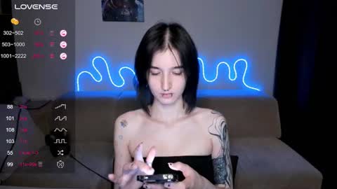mika_reid captura da sala ao vivo na Chaturbate