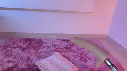 mikaoneesama momentopname van live room op Chaturbate