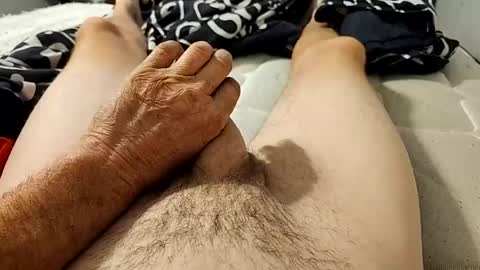 mikey572 Momentaufnahme des Live-Raums auf Chaturbate