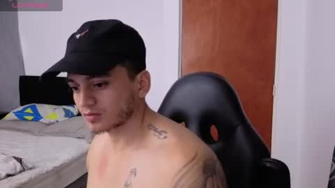 mikke_love Momentaufnahme des Live-Raums auf Chaturbate