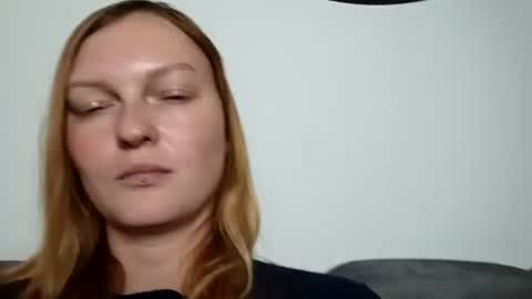 milaneminoque снимок онлайн-комнаты на Chaturbate