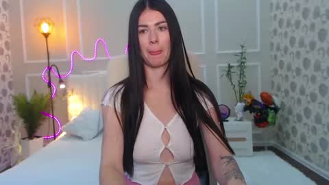 milasecretsss Momentaufnahme des Live-Raums auf Chaturbate