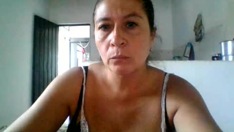 milflatin69 captura de la sala en vivo en Chaturbate